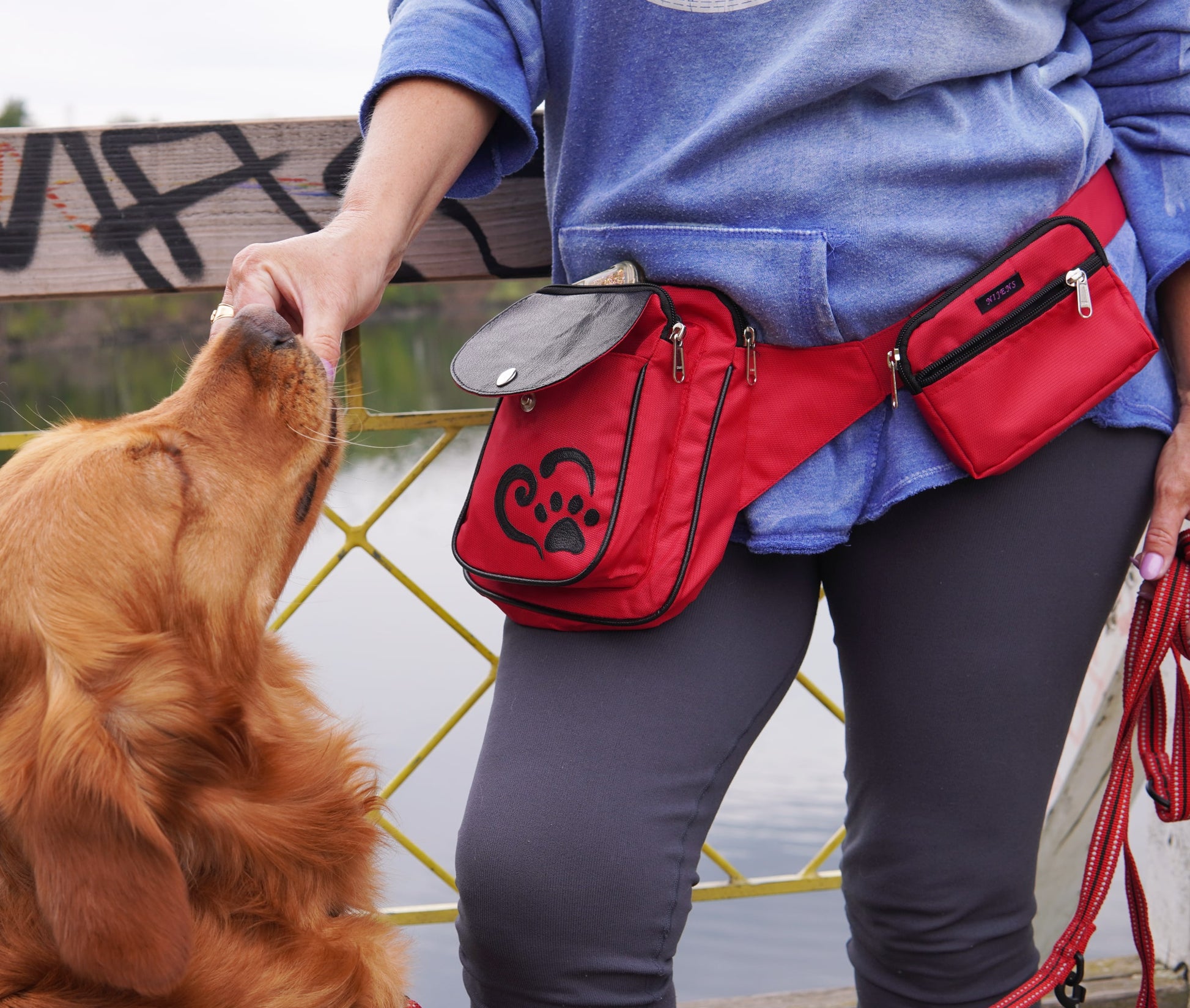 Nijens kleine Beuteltasche (100% Wasserdicht, Rot) mit Schlaufen für Hundekotbeutel 45